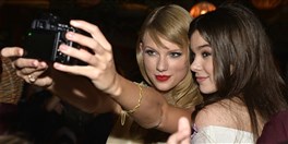 Around the World Social Event Celebrity Selfies Lebanon