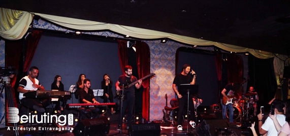 Metro Al Madina Beirut-Hamra Concert Fadee Andrawos Surrounded By his fans on stage Lebanon